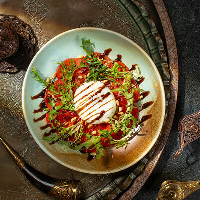 Салат Восторг Буррата в Гранат по цене 1684 ₽