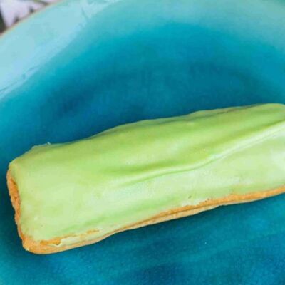 Эклер фисташковый в Поль Бейкери по цене 230 ₽