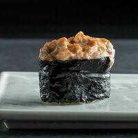 Суши запеченные лосось в Takkami