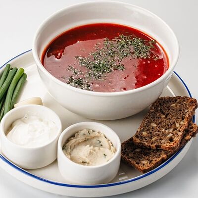 Борщ домашний с телятиной в Причал по цене 590 ₽