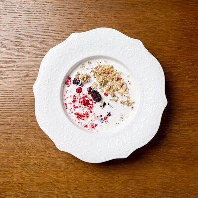 Гранола с зернистым творогом в Tutta La Vita по цене 670 ₽