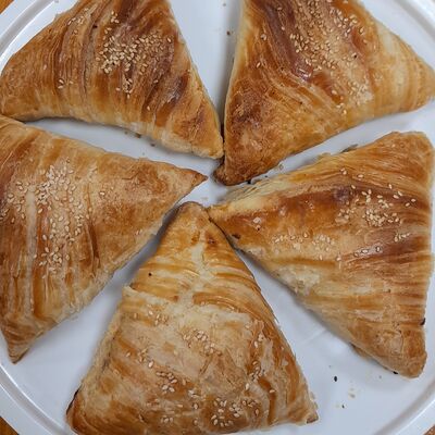 Самса курица в Бистро по цене 80 ₽