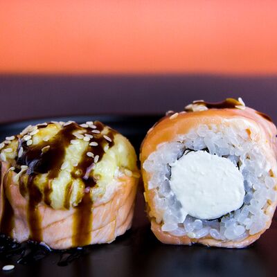 Филадельфия Хот в SushiShark по цене 719 ₽