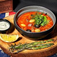Солянка с копченостями в PUB DADDY