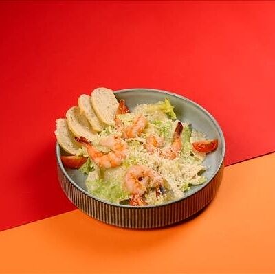 Цезарь с креветками new в Smoky Rabbits Chillout Bar по цене 499 ₽