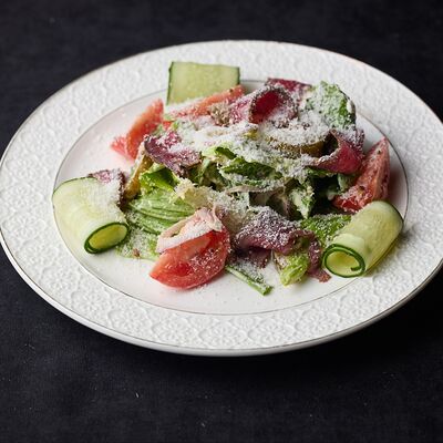 Салат с ростбифом в Duran по цене 690 ₽