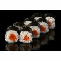 Маки с копченым лососем в Sushiap