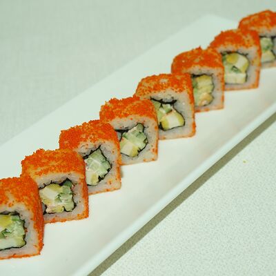 Калифорния с креветками в СУШИSELL по цене 949 ₽