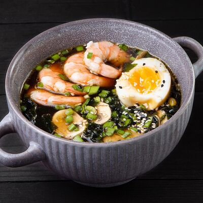 Рамен с креветками Sushi 'n' Roll в Pho ma по цене 954 ₽