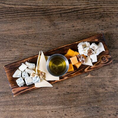 Сырный сомелье в Гриль Бар Понеслось по цене 860 ₽