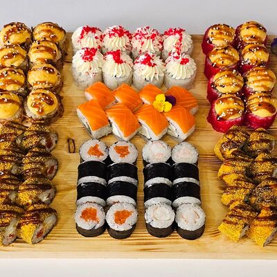 Сет Праздничный в Tochi Food по цене 3775 ₽