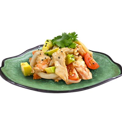 Салат с креветкой, кальмаром и авокадо в Мельница-СушиШЕФ по цене 420 ₽