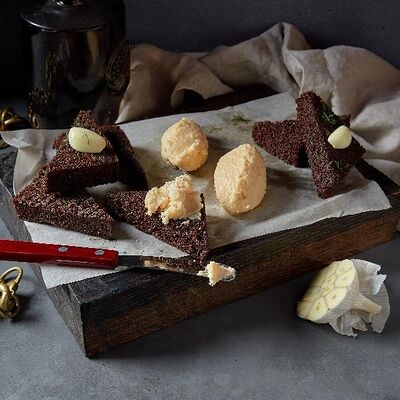 Бородинские гренки с сырной намазкой в Изи Паб по цене 495 ₽