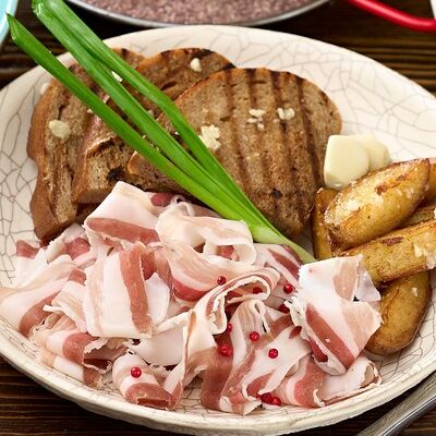 Деревенское сало в Линдерхоф по цене 995 ₽