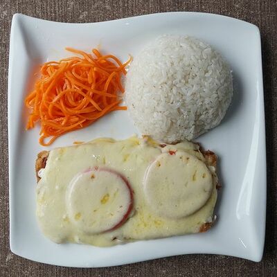 Неженка из курицы с гарниром в Лагманхана №1 по цене 3430 ₸