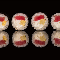 Ролл БигМаки с тунцом в SUSHIлка