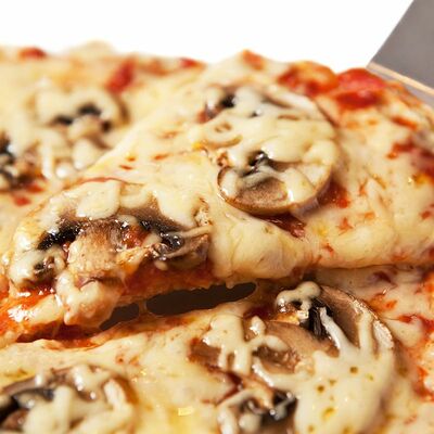 Фитнес-пицца грибная (28 см) в Фитнес меню по цене 1260 ₽