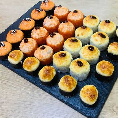 Сет Жаркий в Суши Кио по цене 1999 ₽