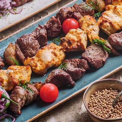 Шашлык из курицы в Кишмиш Oйla по цене 425 ₽