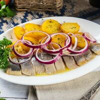 Сельдь с отварным картофелем в Суло