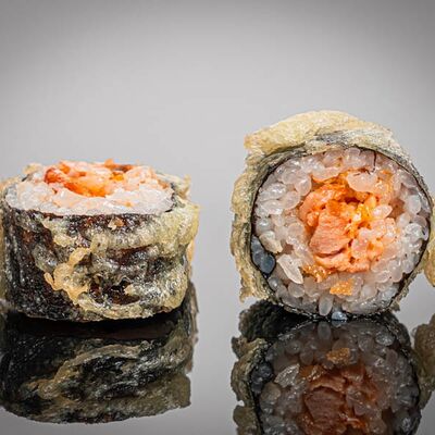 Хот Сяки Маки в Суши Солод по цене 300 ₽