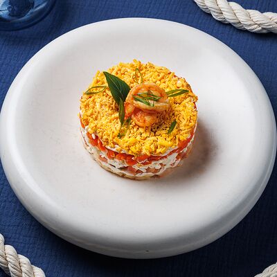 Мимоза с лососем в Альбатрос по цене 760 ₽