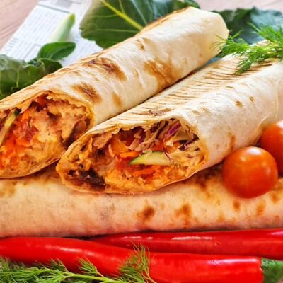Шаурма большая в Шаурма и лаваш по цене 430 ₽