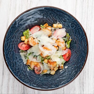 Цезарь с курицей в Мука по цене 900 ₽