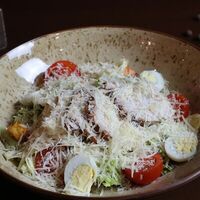 Цезарь с курицей в Rocket