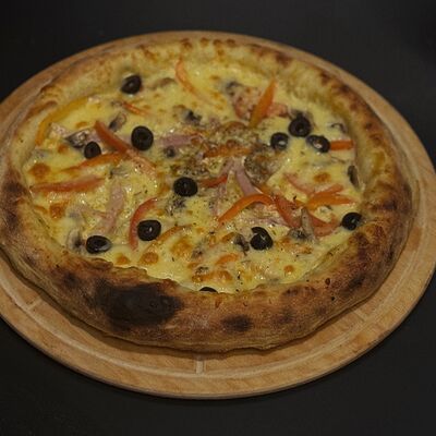 Пицца Песня хит в Перец по цене 990 ₽