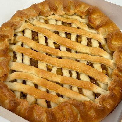 Пирог открытый с яблоком и творогом в Ля Галетт по цене 330 ₽