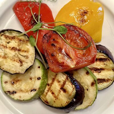 Овощи гриль с кукурузой в Рембрандт по цене 650 ₽