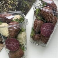 Клубника в шоколаде в стаканчике в Chocoroom