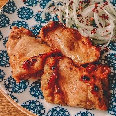 Шашлык из куриных бедрышек в Соль & Перец по цене 377 ₽