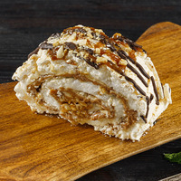 Сникерс Меренговый рулет Классический Меренговый рулет в ИТЛЕ Стейк-кафе Halal