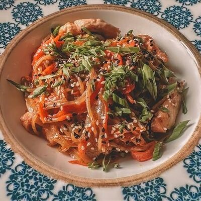 Вок с индейкой в Соль & Перец по цене 447 ₽