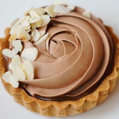 Тарт Молочный шоколад с карамельюв Yumbaker gardens по цене 575 ₽