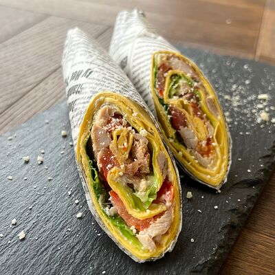 Цезарь-роллв Кофейня Безе по цене 390 ₽