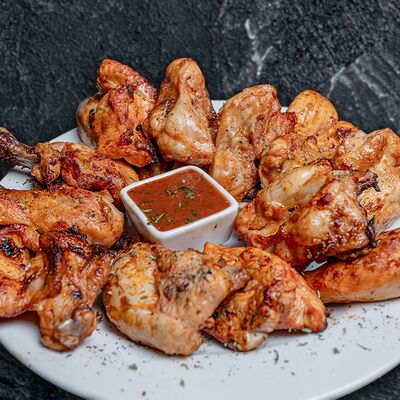 Курица на углях разделанная в Шашлычный Мир по цене 1590 ₽