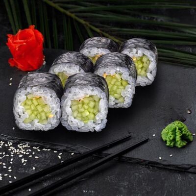 Ролл с огурцом в Суши и Роллы по цене 209 ₽