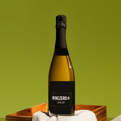 Безалкогольное игристое вино белое сухое Wine zero Extra Dry в Daily Wines по цене 2500 ₽