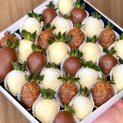 Клубника в шоколаде Enjoy L в Verria Chocolate - клубника в шоколаде по цене 3990 ₽