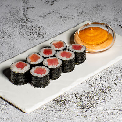 Ролл с тунцом спайс 6шт в Corneli Pizza по цене 399 ₽