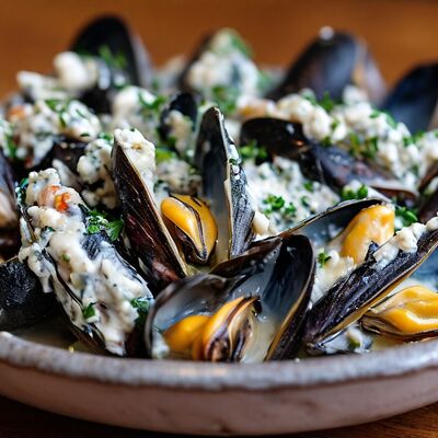 Мидии в соусе Блю чиз в РАКИДОНА по цене 1150 ₽