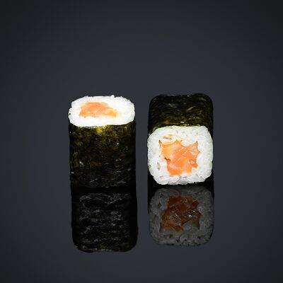 Классика с лососем в Sushi Boom по цене 197 ₽