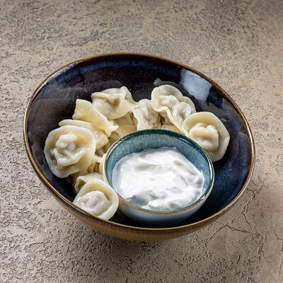 Пельмени со свино-говяжьим фаршем в Тестория по цене 350 ₽