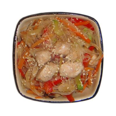 Фунчоза с индейкой в Sushiwoker по цене 499 ₽