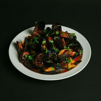 Мидии в соусе Сальса россо в Wasabi по цене 700 ₽