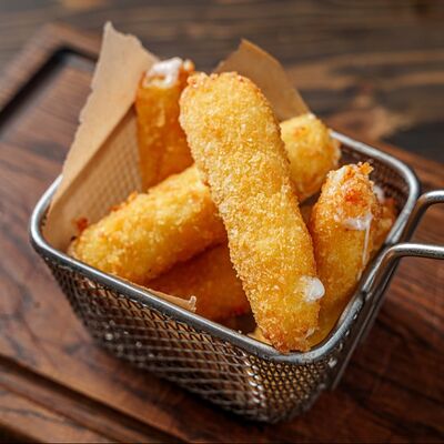 Сырные палочкив Гастробар Феллини по цене 300 ₽