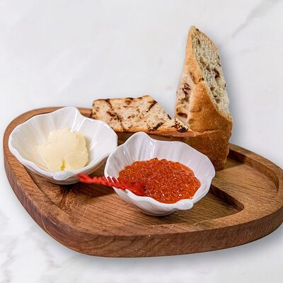 Красная икра с маслом и лимоном в МОРЕ по цене 1320 ₽